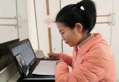 疫情不结束,学生就要一直上网课吗?教育部的通知来了,学生笑了